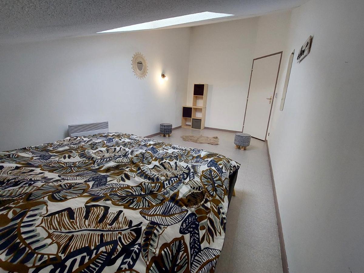 Appartement duplex climatisé 70m2 avec box privé en plein centre ville Briançon Exterior foto