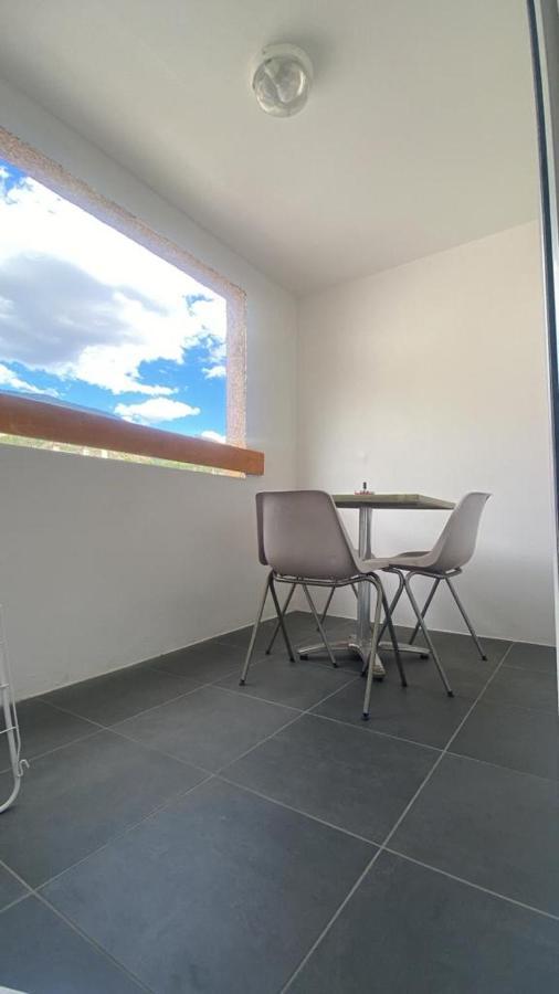 Appartement duplex climatisé 70m2 avec box privé en plein centre ville Briançon Exterior foto